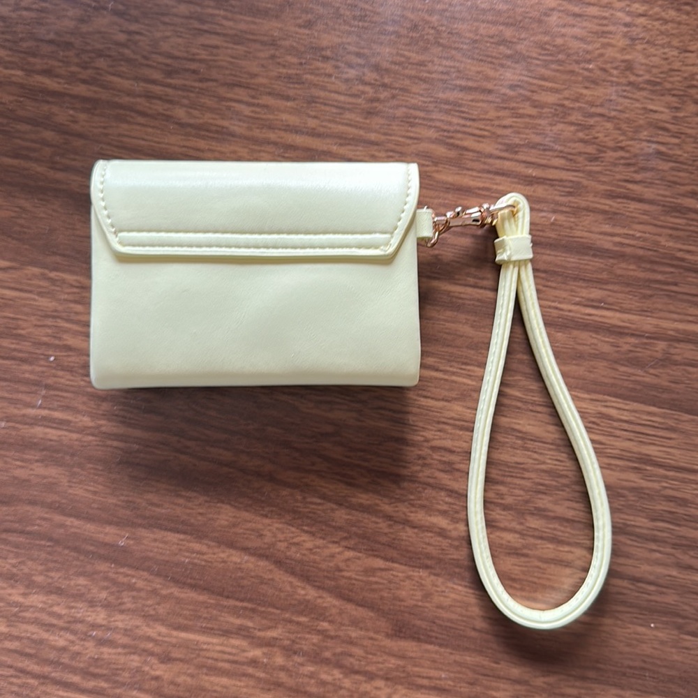 Mini wristlet wallet *NEW* - Picture 3 of 4